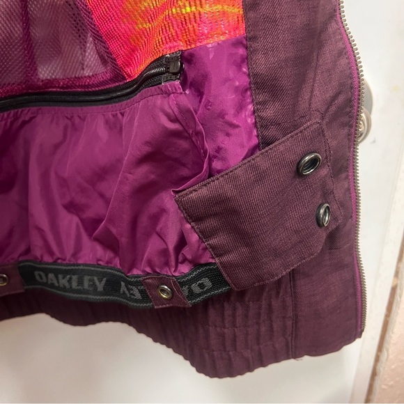 Oakley Spellbound 2L Gore-Tex BioZone Jacket in burgundy size small - Picture 13 of 16